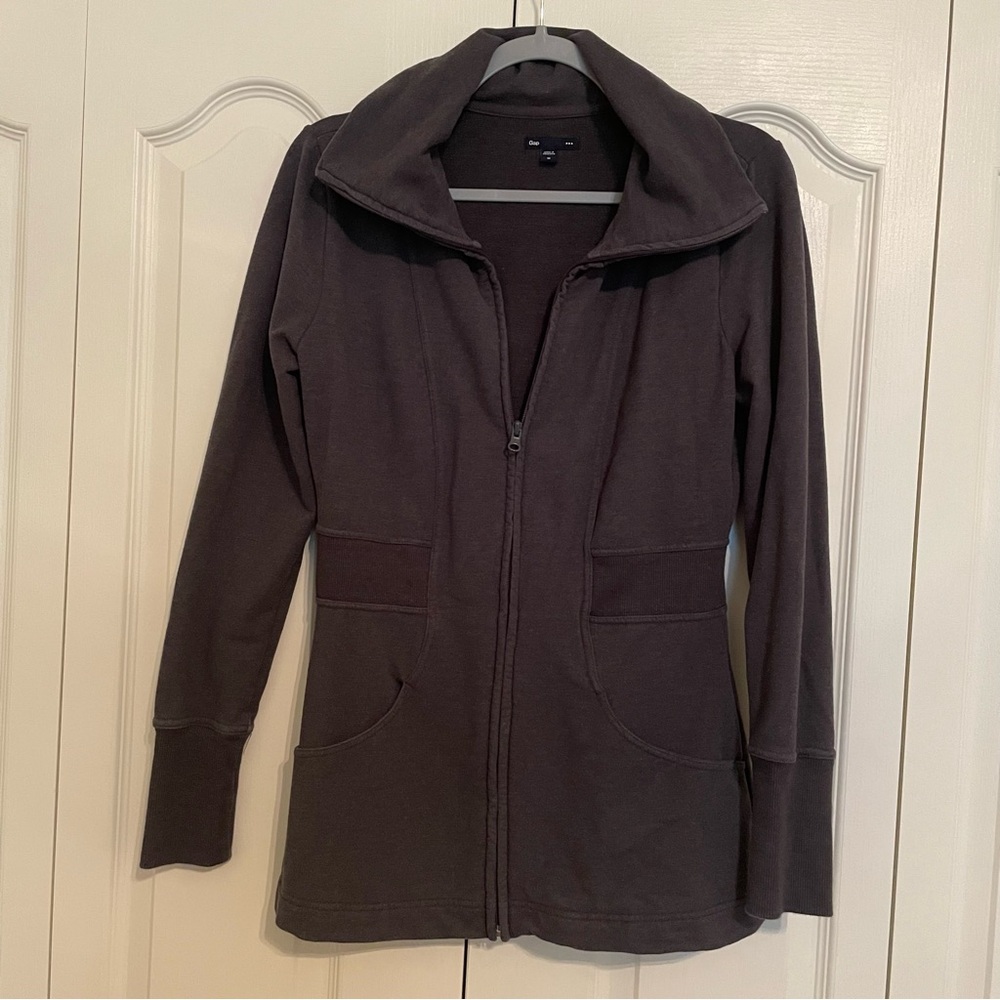 ⭐️ 5/$25 GAP zip up jacket